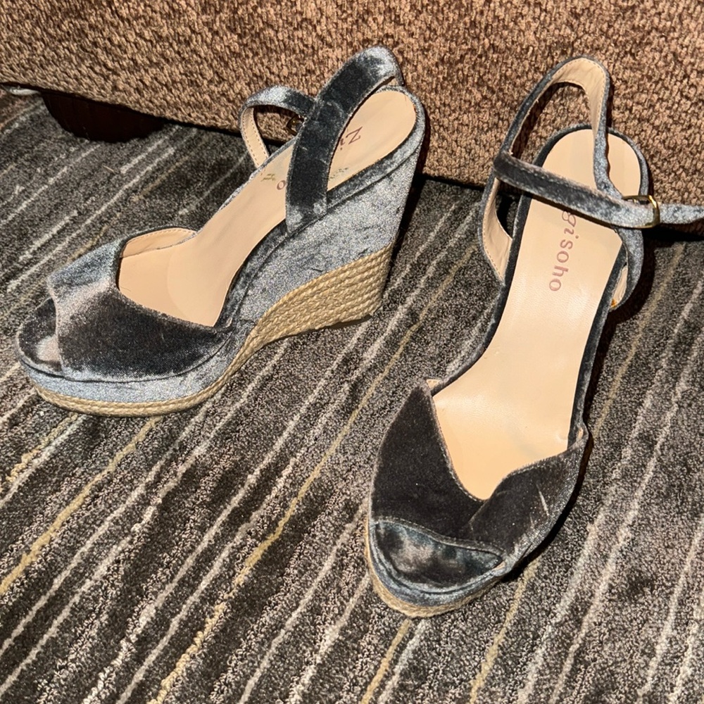 zigi soho wedges